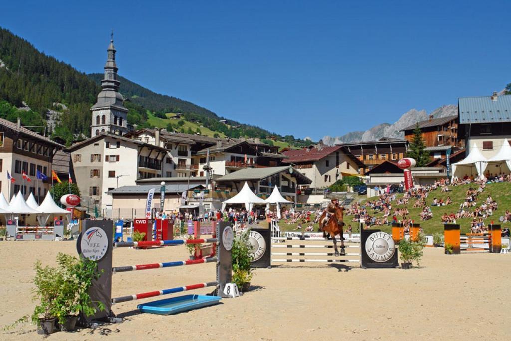 Residence - Les Grandes Alpes La Clusaz Buitenkant foto